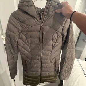 LULULEMON Brown Grey Goose Down Long Hooded 1 x A Lady Parka Jacket